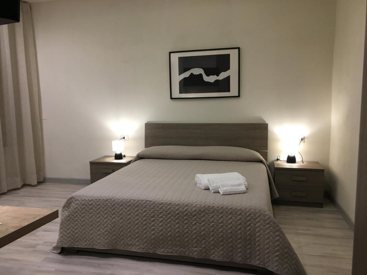 Dimora Conte Bed and Breakfast La Maddalena  Eksteriør billede